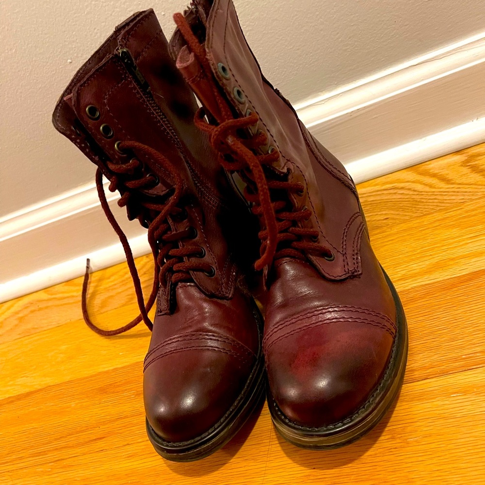 Combat boots